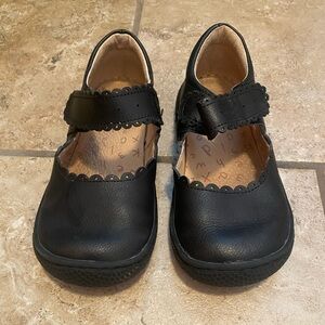 Girls Livie & Luca Mary Jane shoes. Black. Size 12